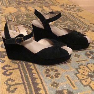 Natural Comfort Retro Ankle Strap Platform Wedges